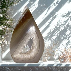 Natural Druzy Agate Geode Slice – Teardrop Shape – Undyed Crystal Specimen 3.25”